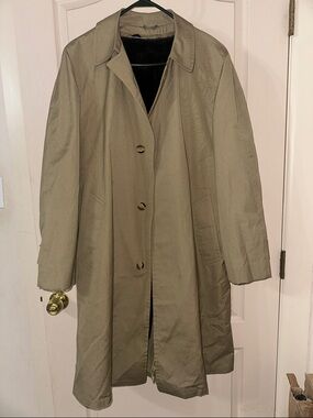 Men's Dark khaki Trench Coat - Classic Single-Breasted Design